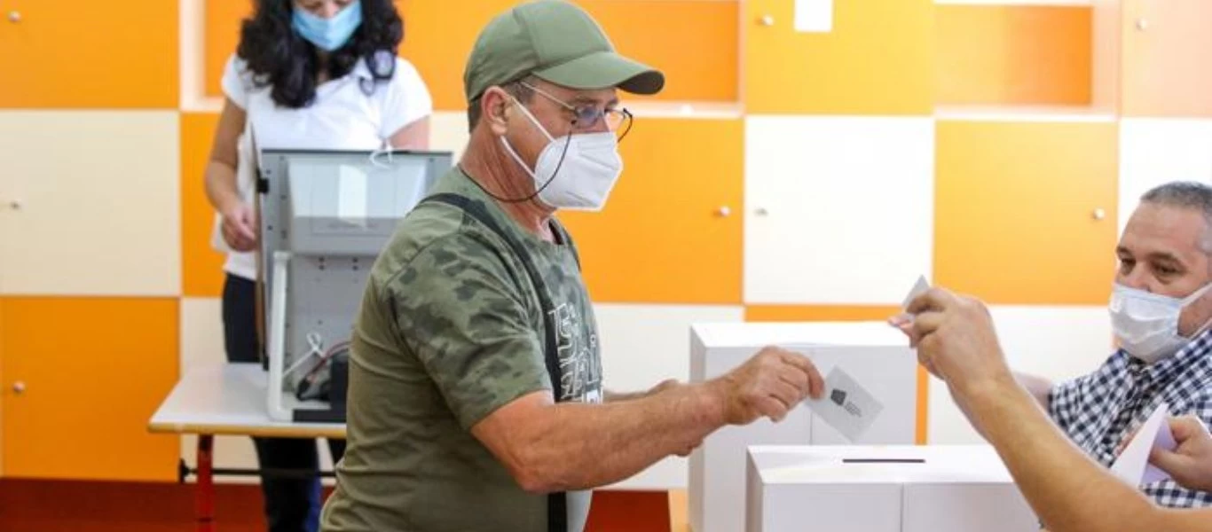 Προβάδισμα για τον Μ.Μπορίσοφ στις εκλογές της Βουλγαρίας - Την Πέμπτη τα τελικά αποτελέσματα